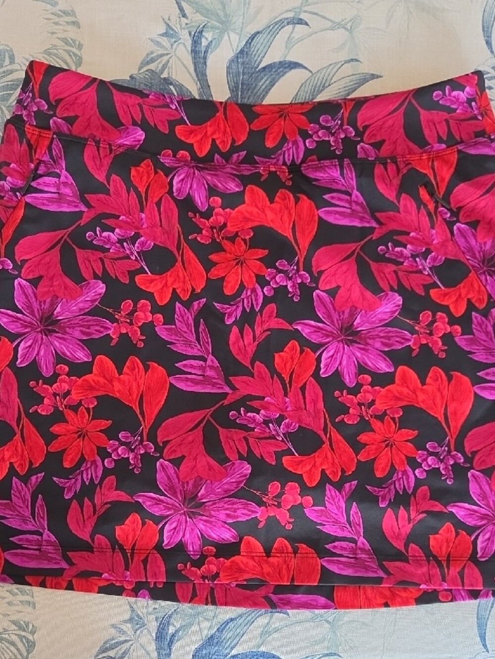 Tommy Bahama Black Mini Skirt with Red & Pink Floral Print